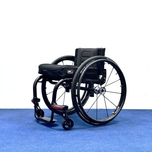 Ex-Demo Apex A Motion Composites Wheelchair (2)